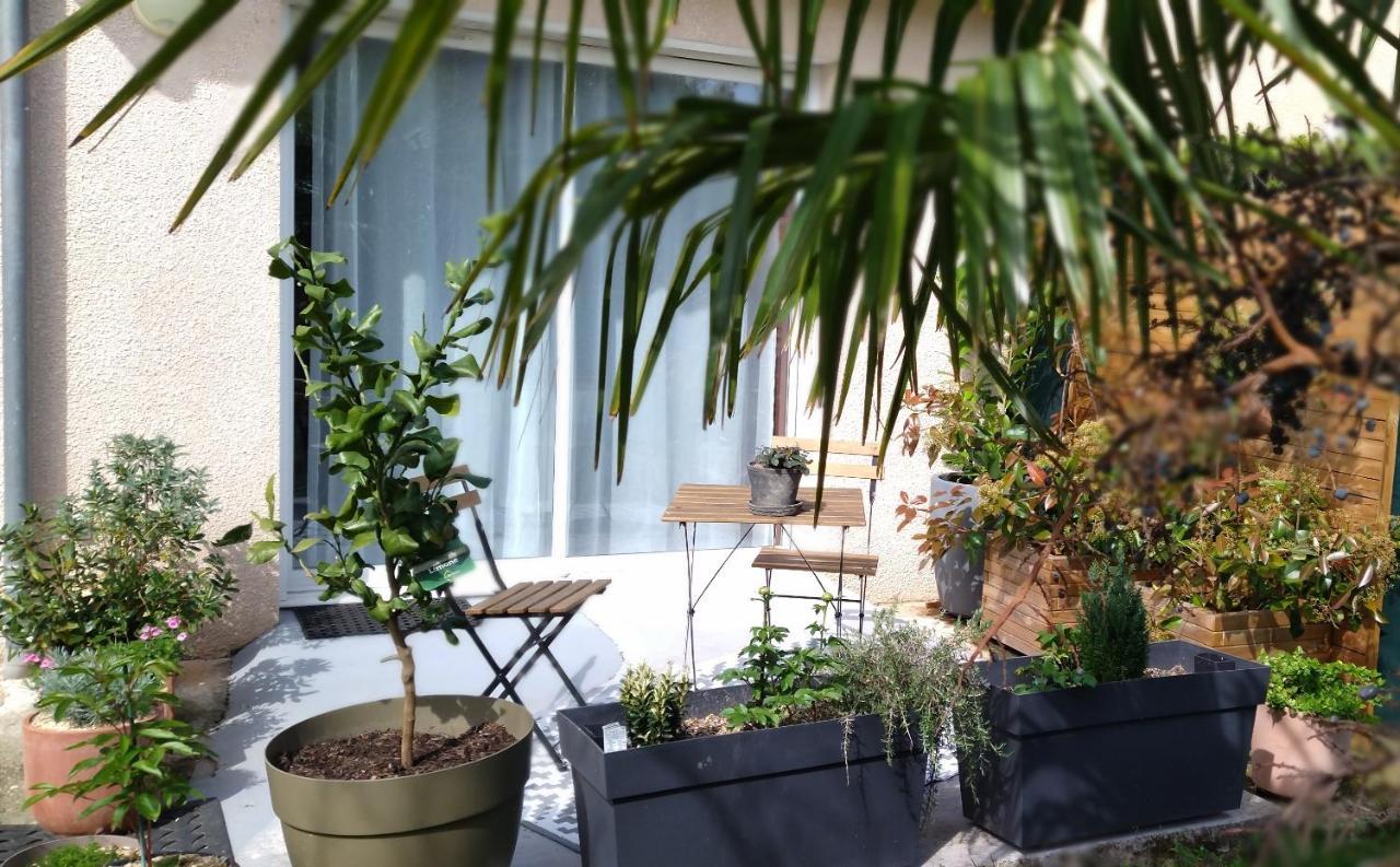Fleurs De Cosmos Bed and Breakfast Αλμπί Εξωτερικό φωτογραφία